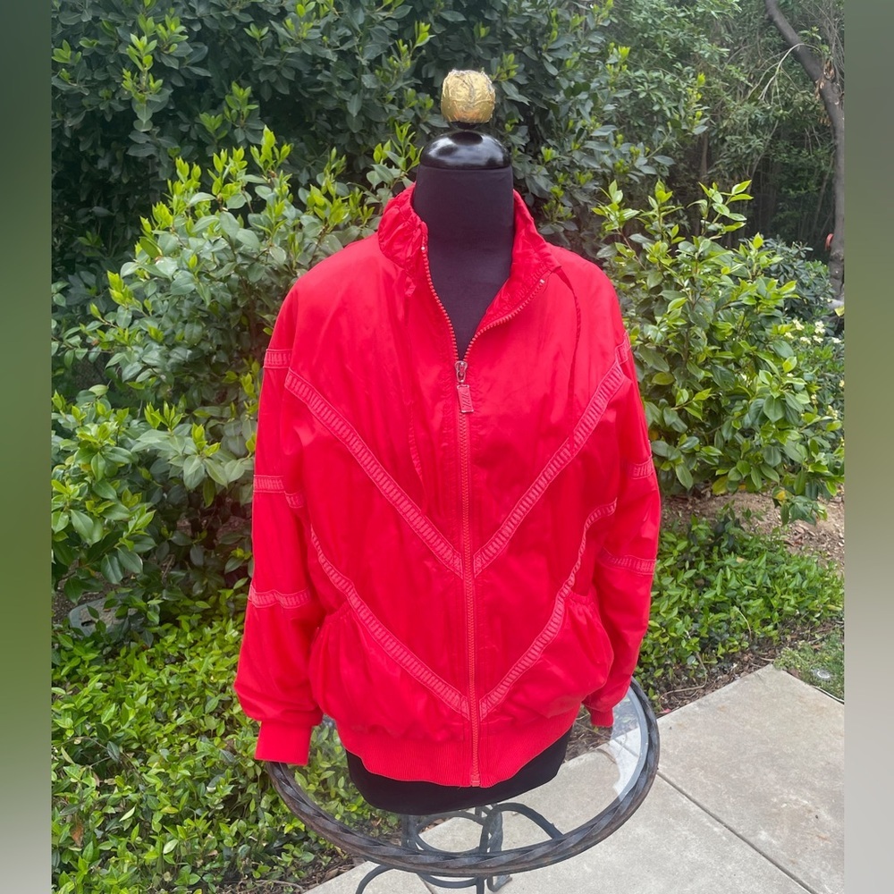 Tail vintage bomber style windbreaker -  size M